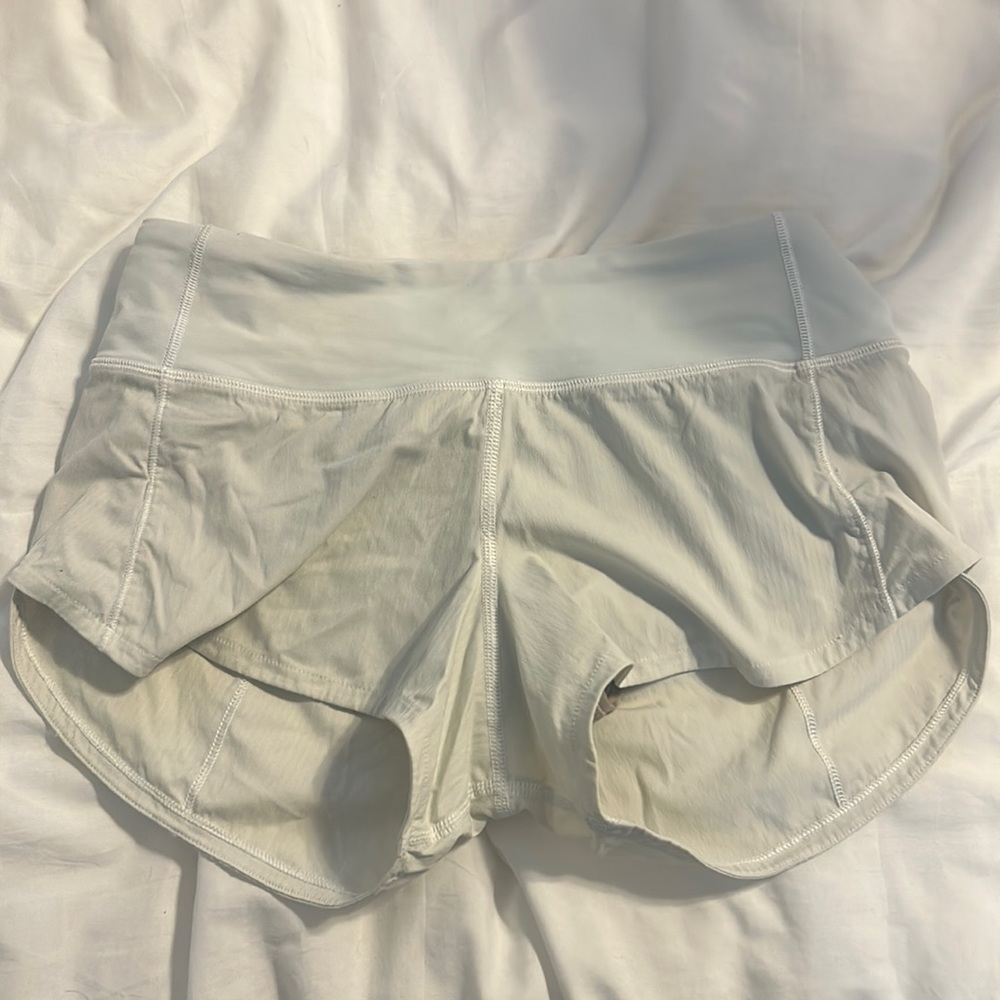 Lululemon Speed Up 2.5in shorts